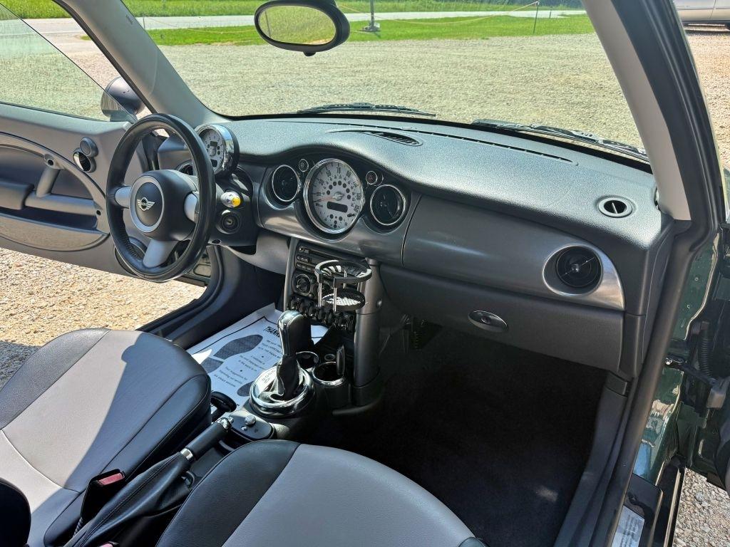 MINI Cooper  2006