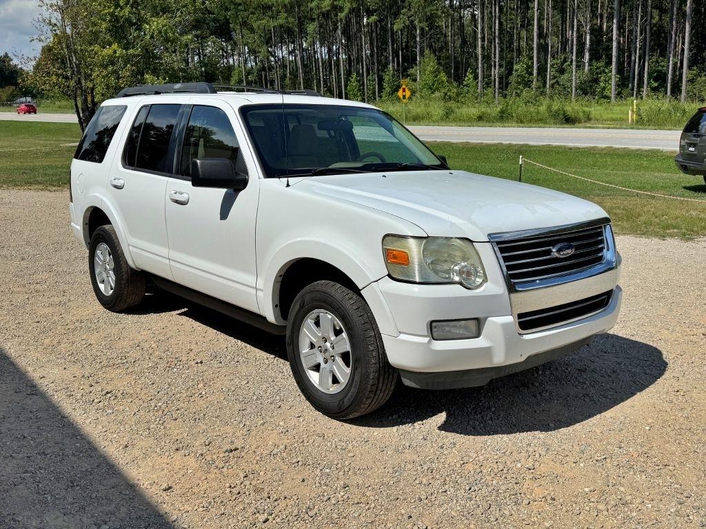 Ford Explorer  2010