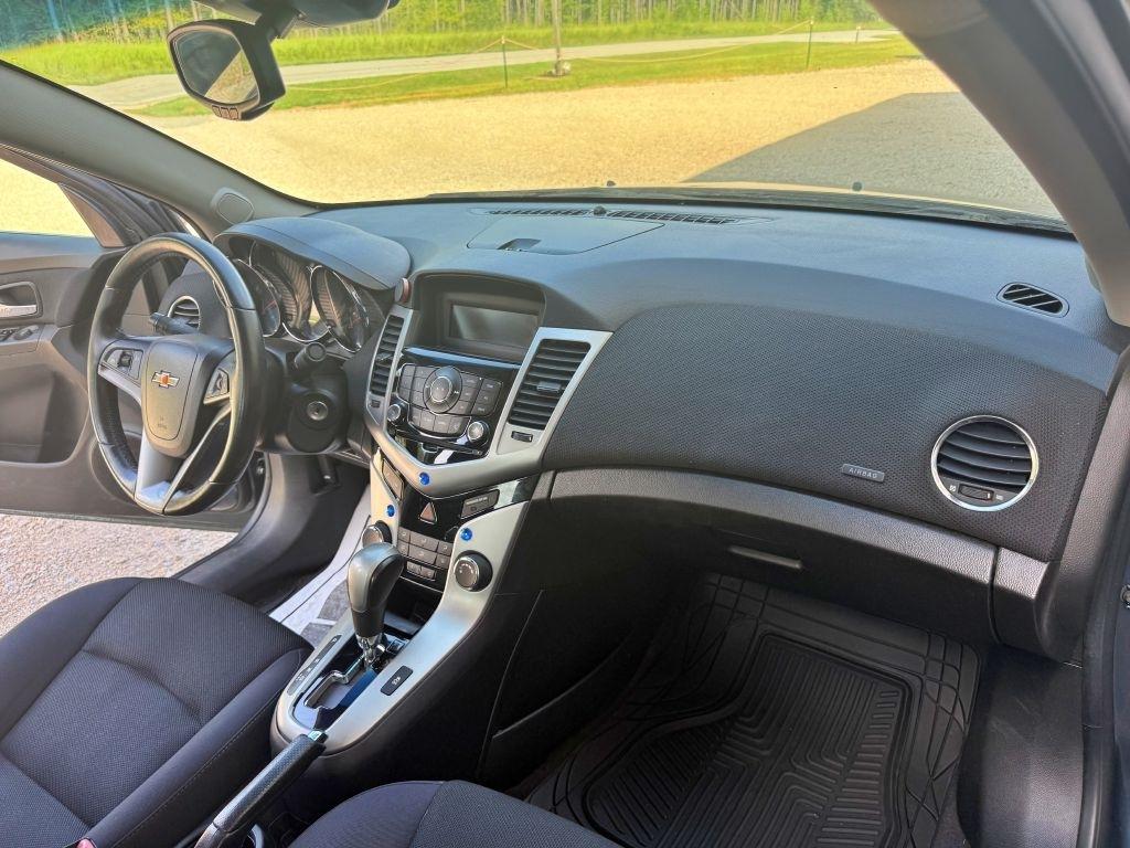 Chevrolet Cruze  2012