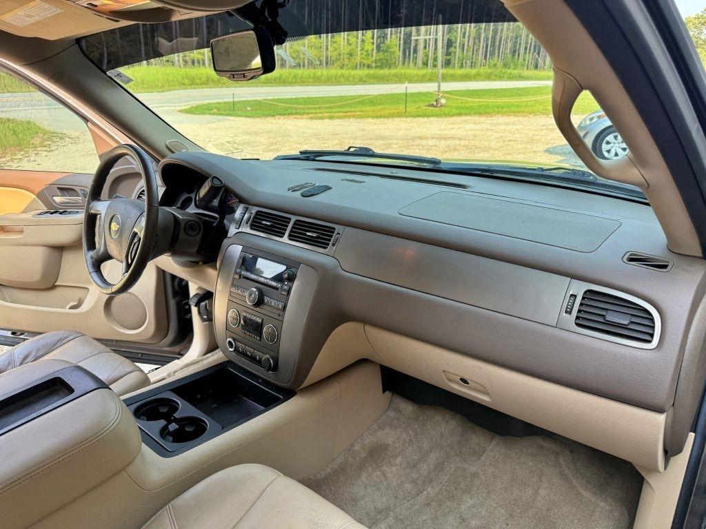 Chevrolet Tahoe  2012