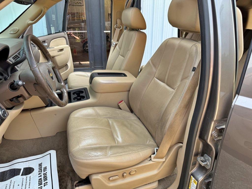 Chevrolet Tahoe  2012