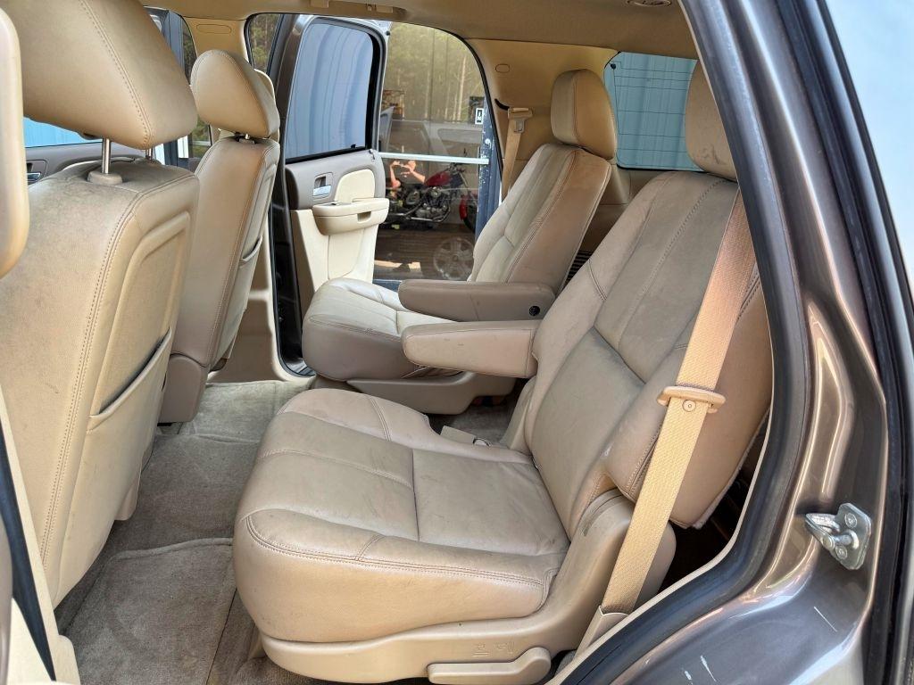 Chevrolet Tahoe  2012