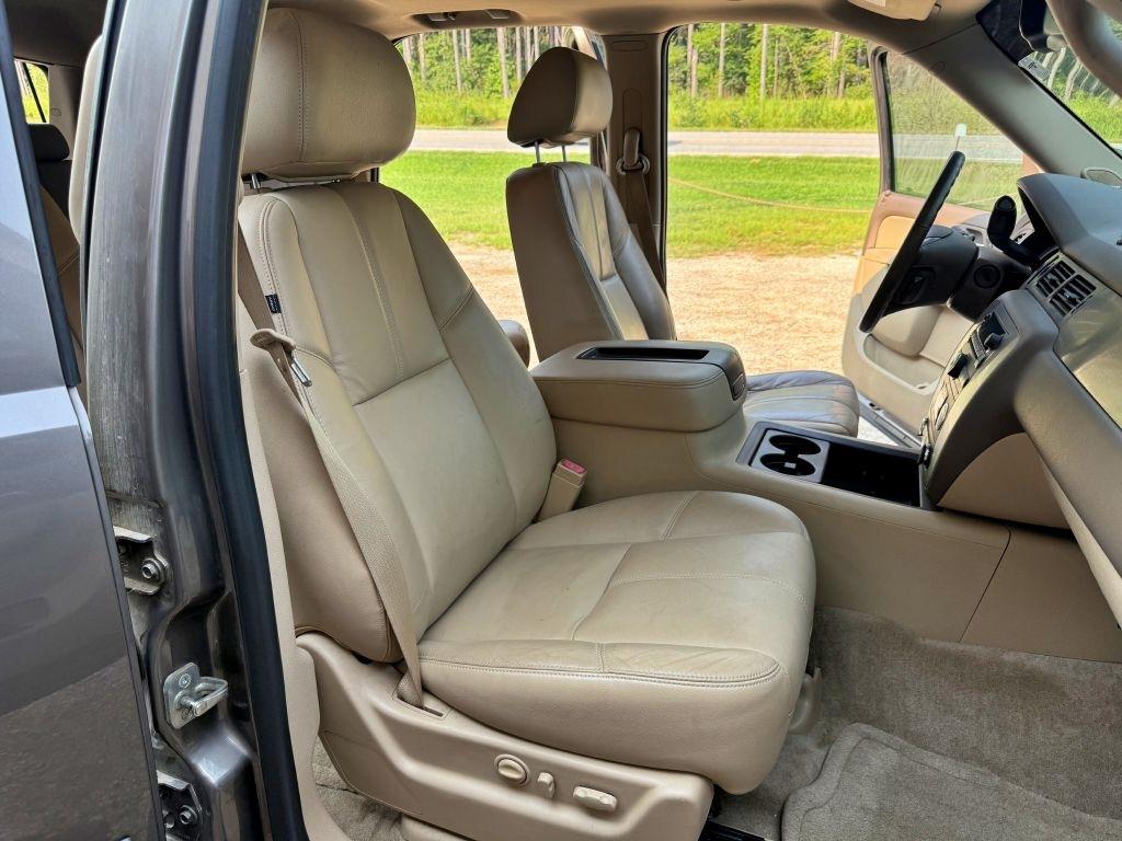 Chevrolet Tahoe  2012