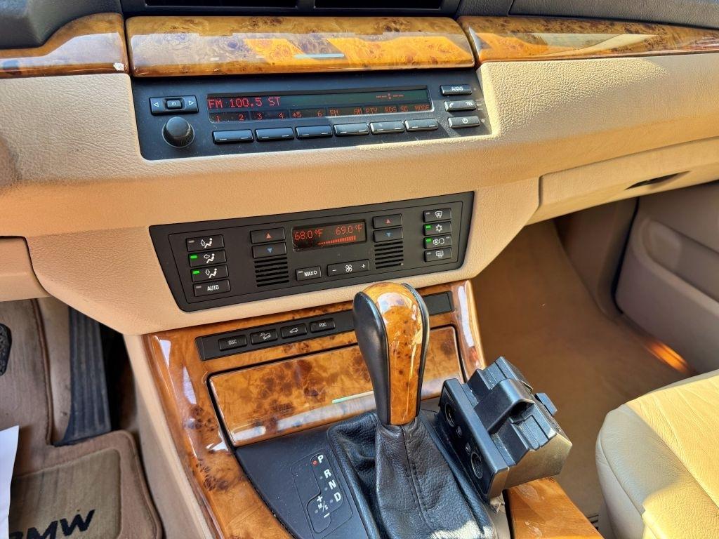 BMW X5  2001