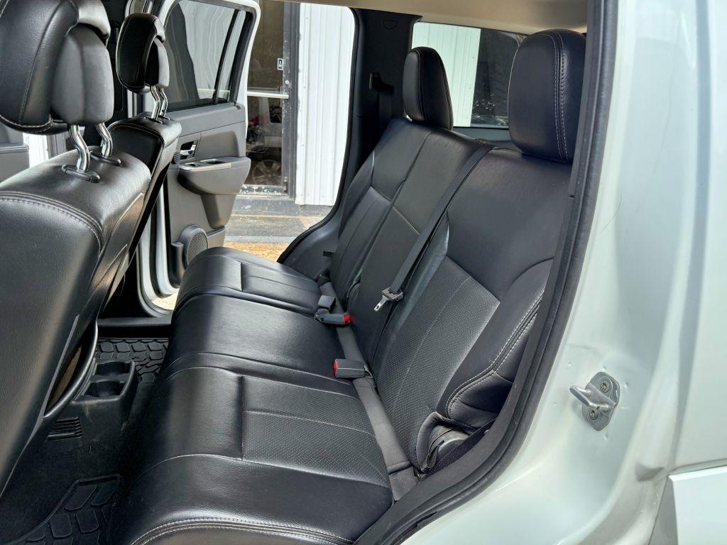 Jeep Liberty  2012
