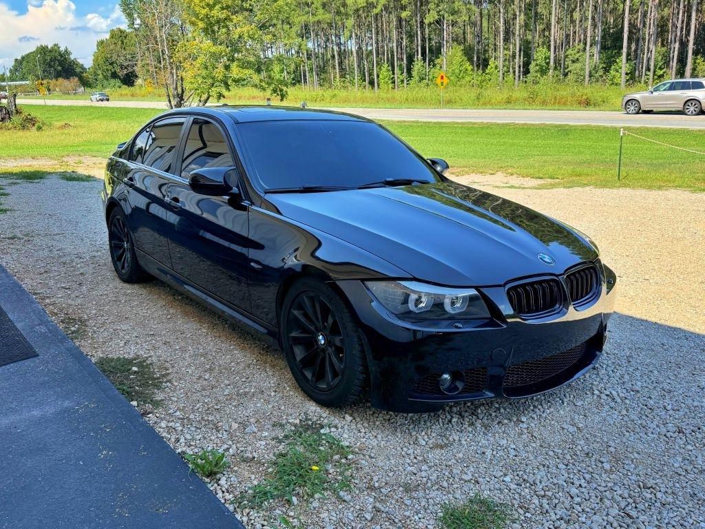 BMW 3-Series  2011