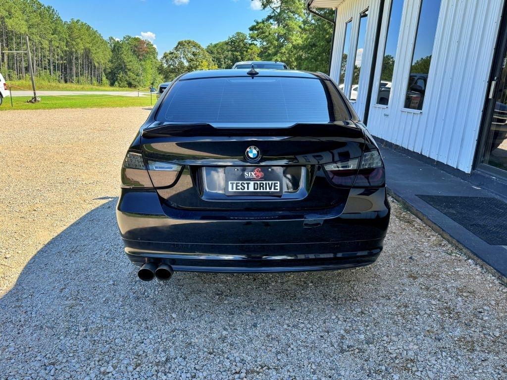 BMW 3-Series  2011
