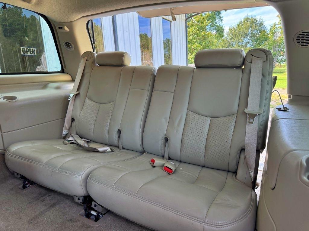 Cadillac Escalade  2004