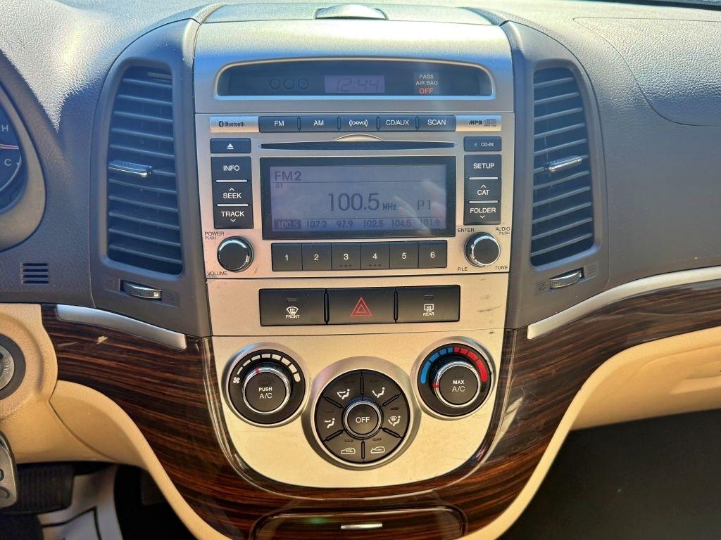Hyundai Santa Fe  2012