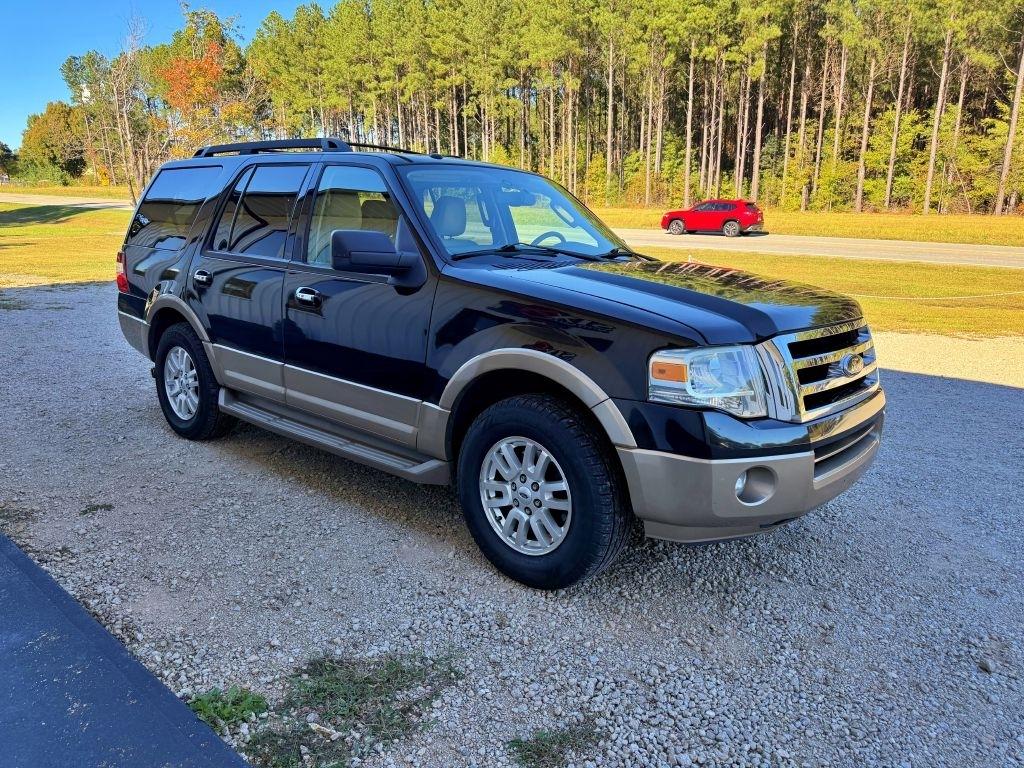 Ford Expedition  2013