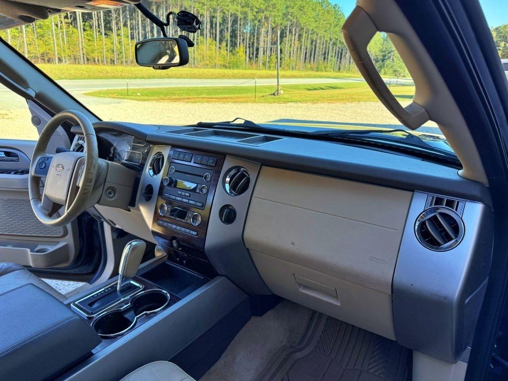 Ford Expedition  2013