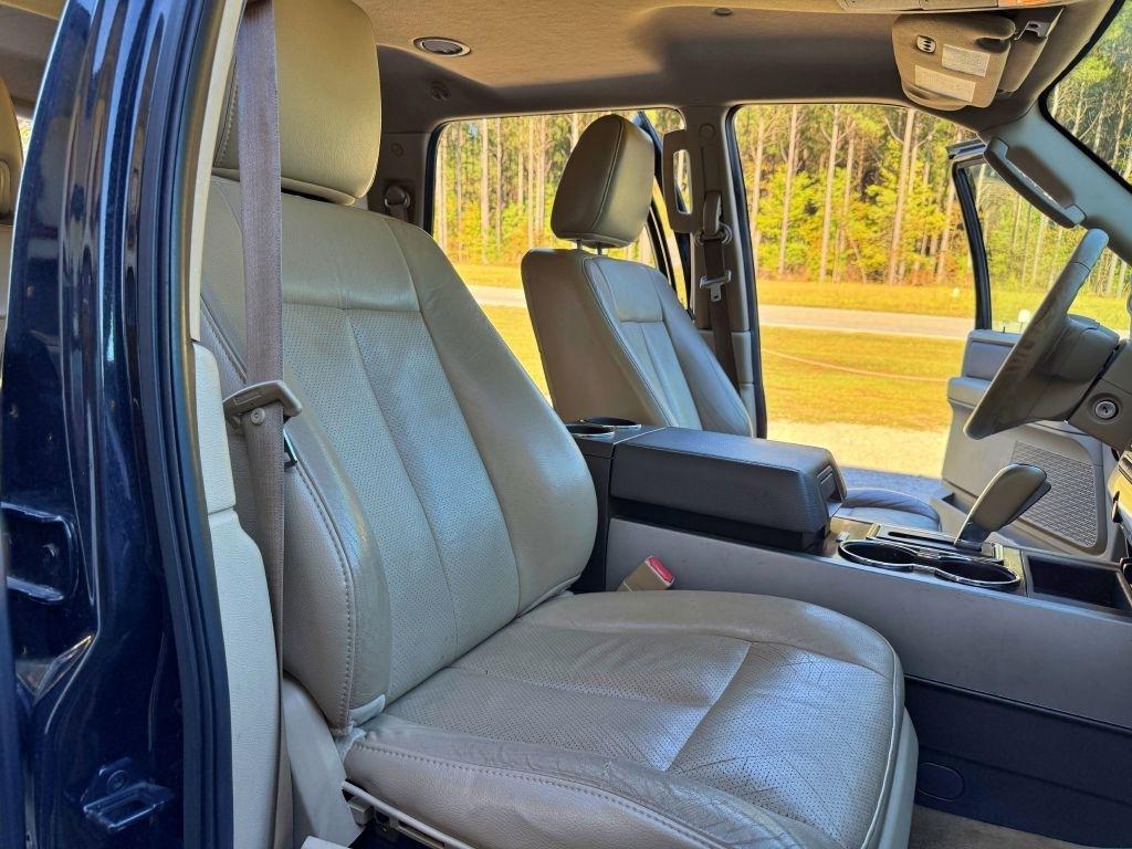 Ford Expedition  2013