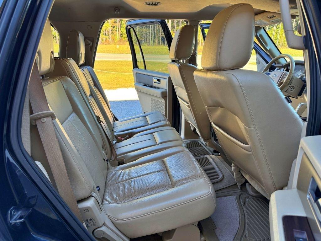 Ford Expedition  2013