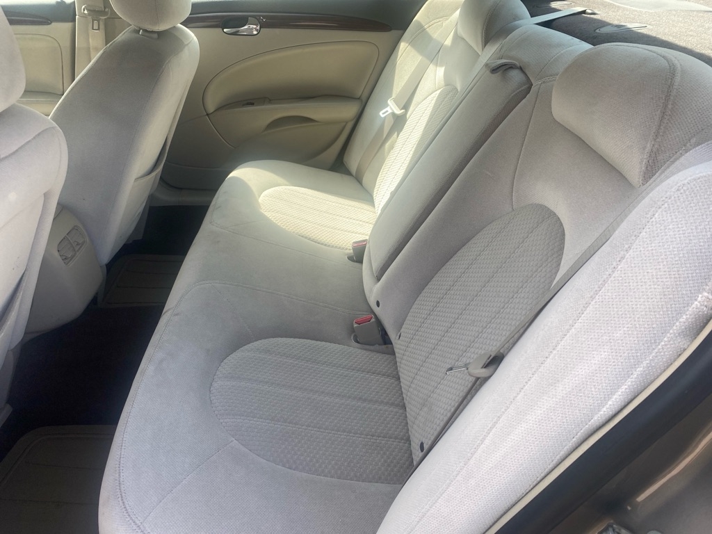 Buick Lucerne CX 2007