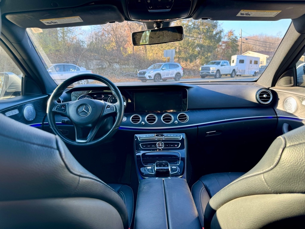 Mercedes-Benz E-Class E300 Luxury 4MATIC Sedan 2017