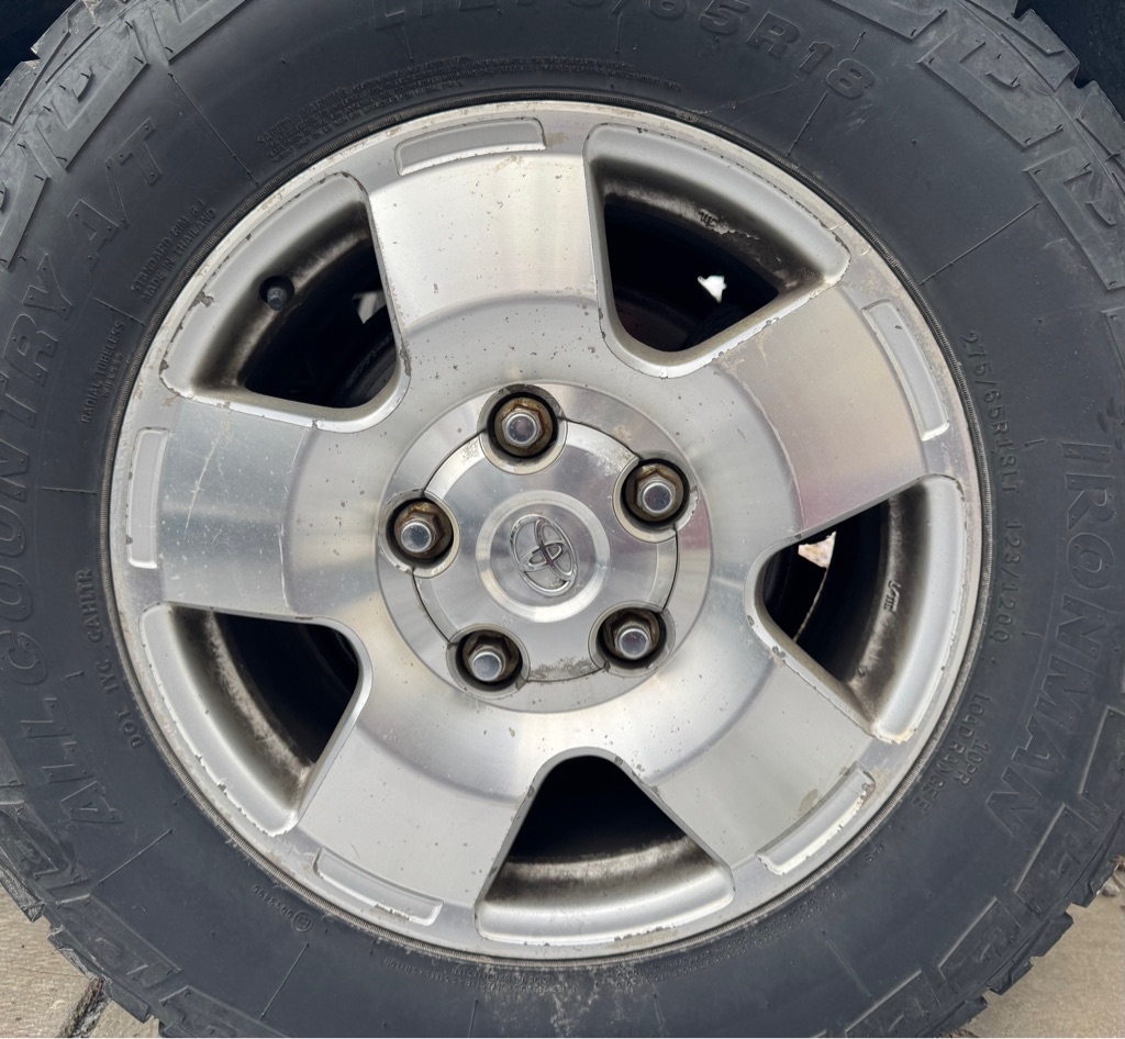 Toyota Tundra SR5 CrewMax 5.7L 4WD 2008