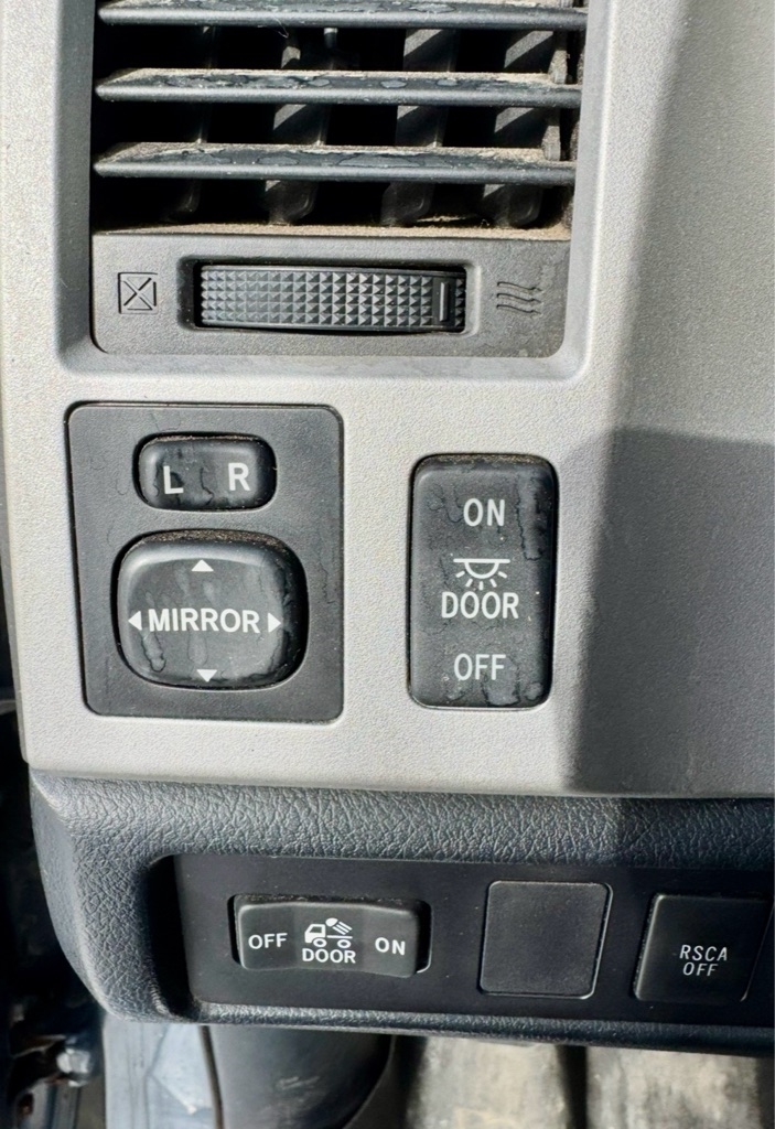 Toyota Tundra SR5 CrewMax 5.7L 4WD 2008