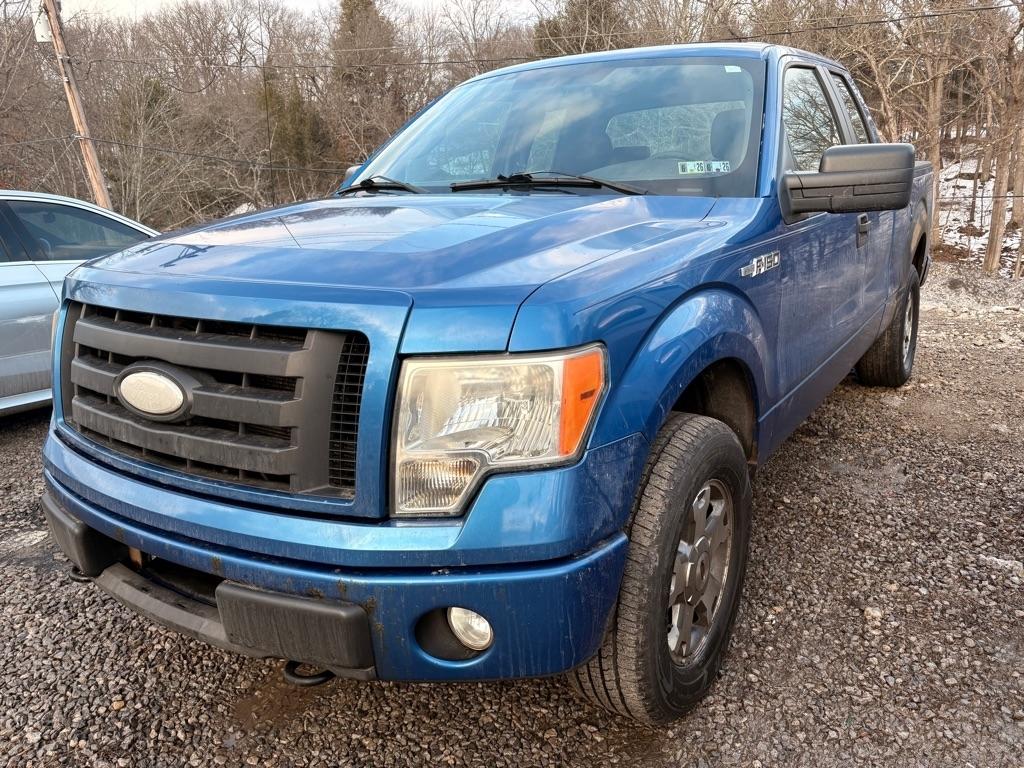 Ford F-150 XL SuperCab 6.5-ft. Bed 4WD 2009