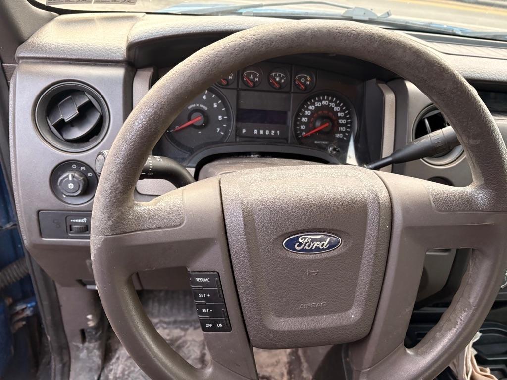 Ford F-150 XL SuperCab 6.5-ft. Bed 4WD 2009