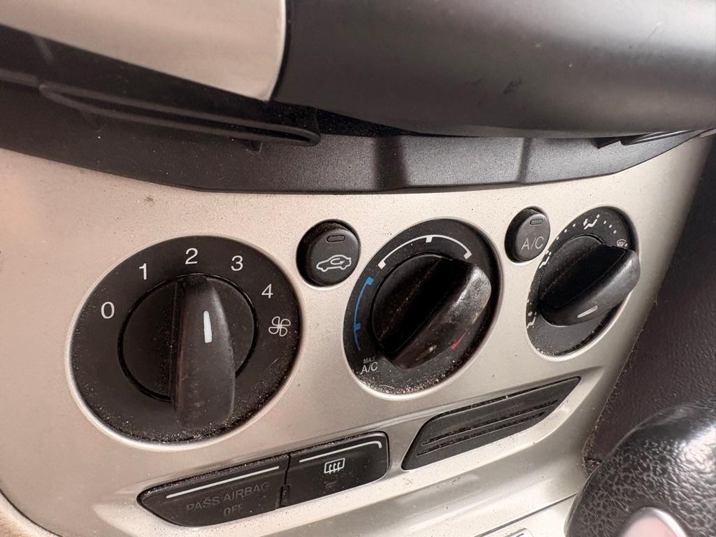 Ford Focus SE Sedan 2014