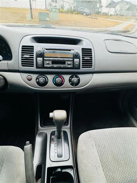 Toyota Camry LE 2003