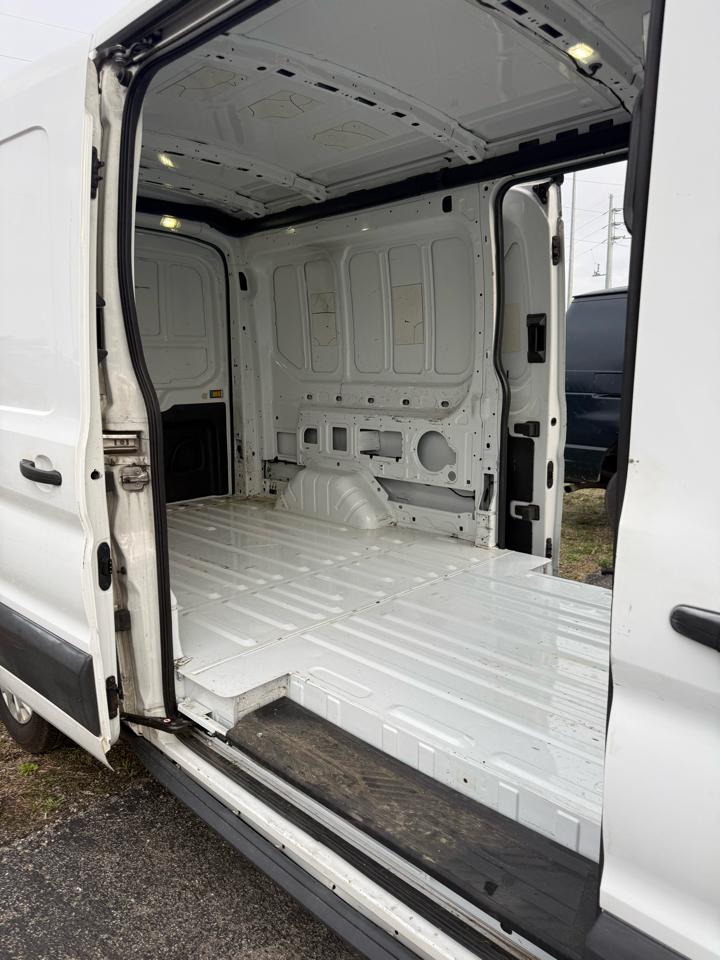 Ford Transit 250 Van Med. Roof w/Dual Sliding 148-in. WB 2016