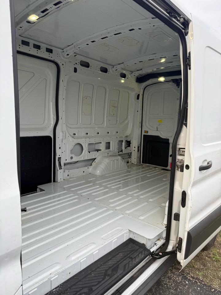 Ford Transit 250 Van Med. Roof w/Dual Sliding 148-in. WB 2016