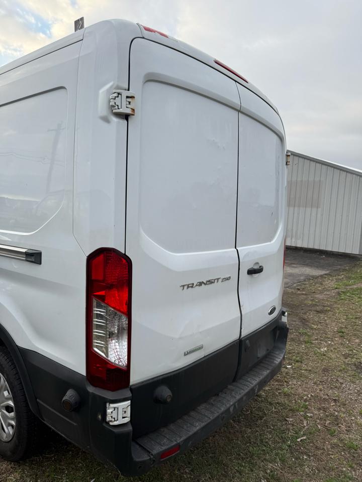 Ford Transit 250 Van Med. Roof w/Dual Sliding 148-in. WB 2016