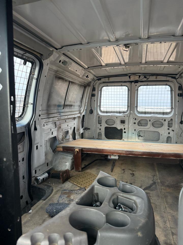 Ford Econoline E-250 2004