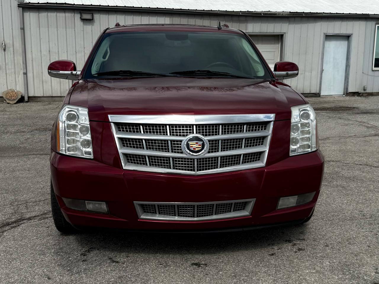 Cadillac Escalade ESV AWD Platinum 2011