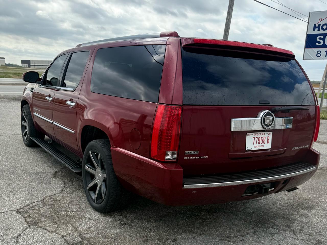 Cadillac Escalade ESV AWD Platinum 2011
