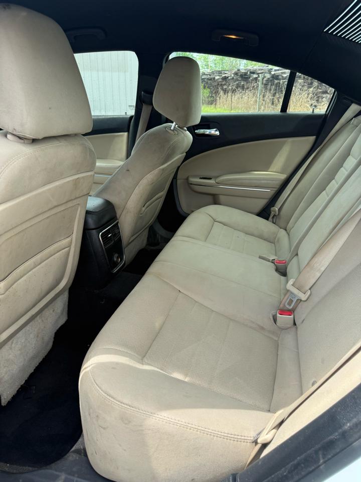 Dodge Charger SE 2013