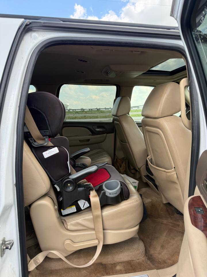 GMC Yukon XL SLT-1 1/2 Ton 2WD 2009