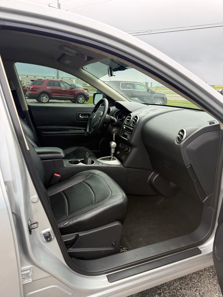 Nissan Rogue S AWD 2012