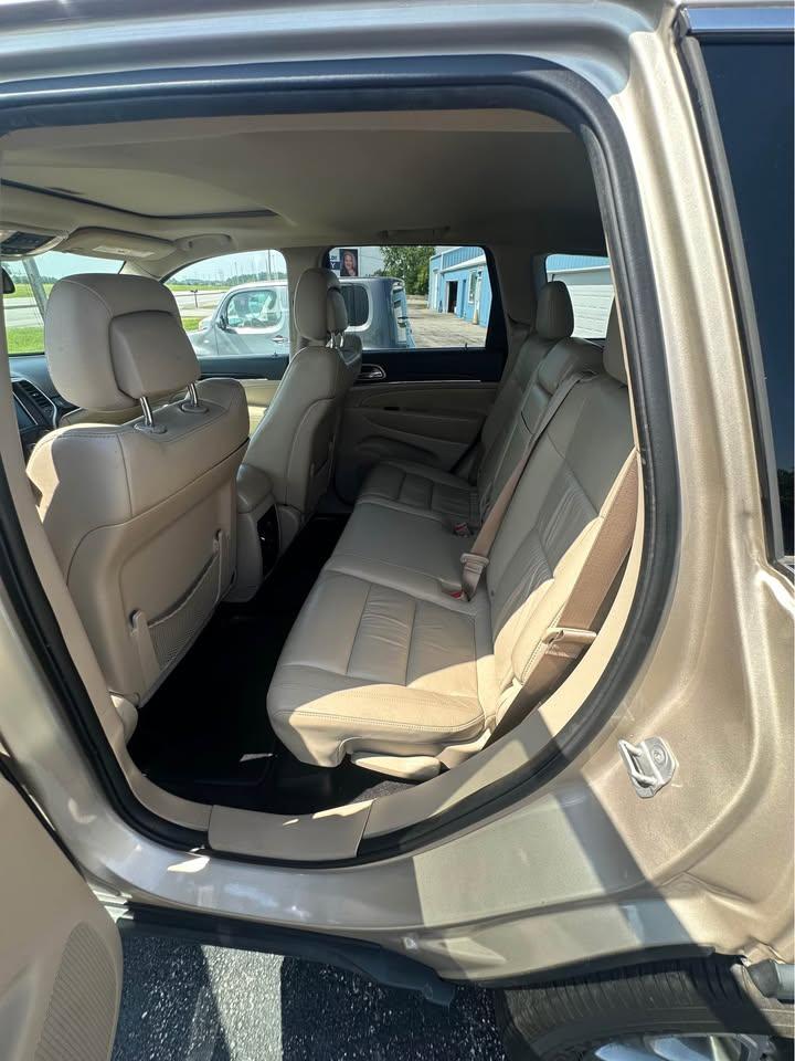 Jeep Grand Cherokee Limited 2WD 2014