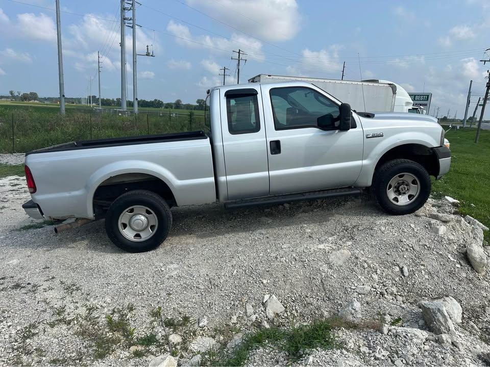 Ford F-250 SD XLT SuperCab Long Bed 4WD 2005