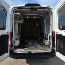 Ford Transit 250 Van Med. Roof w/Sliding Pass. 130-in. WB 2018