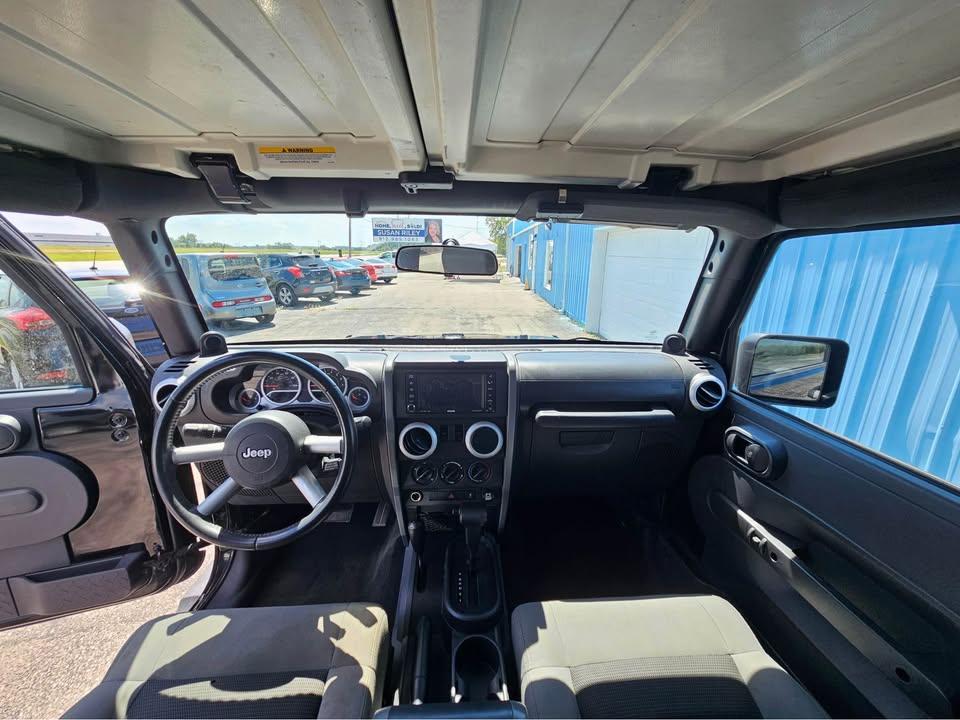 Jeep Wrangler Sahara 4WD 2010