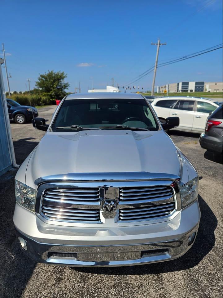 RAM 1500 SLT Crew Cab SWB 4WD 2014