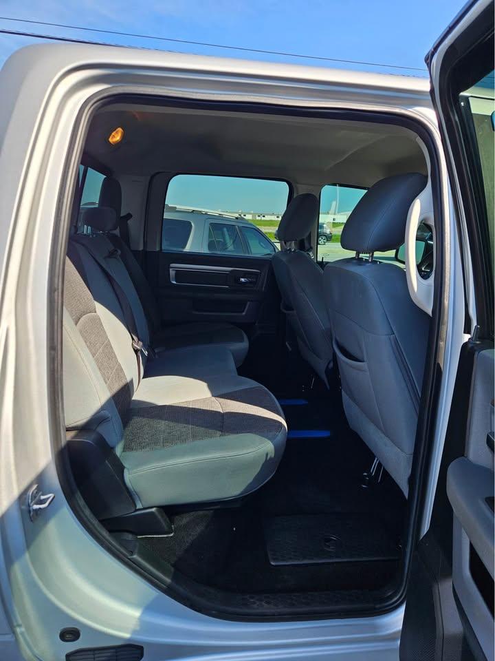 RAM 1500 SLT Crew Cab SWB 4WD 2014