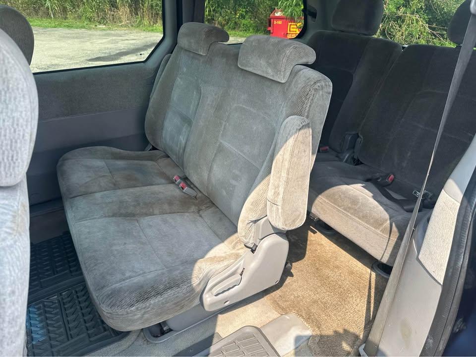 Kia Sedona LX 2005