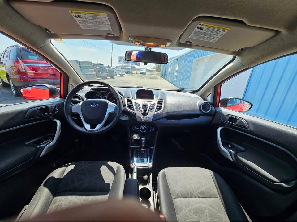 Ford Fiesta SE Sedan 2012