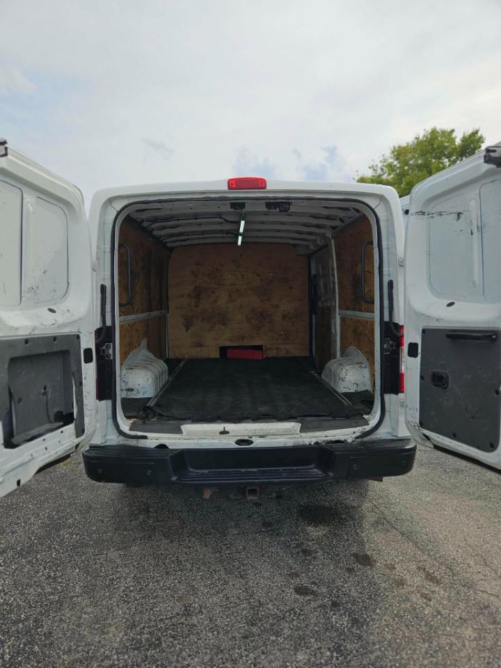 Nissan NV Cargo 3500 HD S High Roof 2016