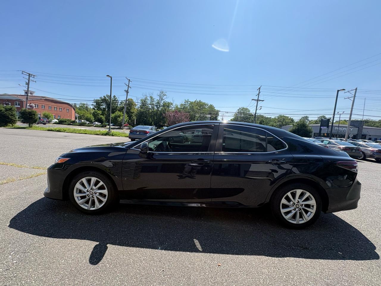 Toyota Camry SE 2023