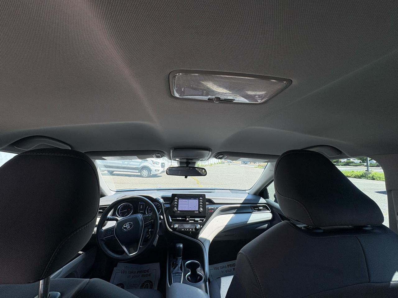 Toyota Camry SE 2023