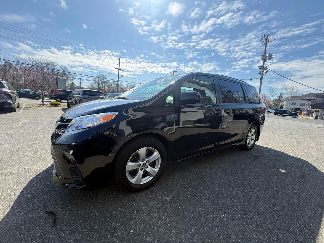 Toyota Sienna LE FWD 8-Passenger (Natl) 2020