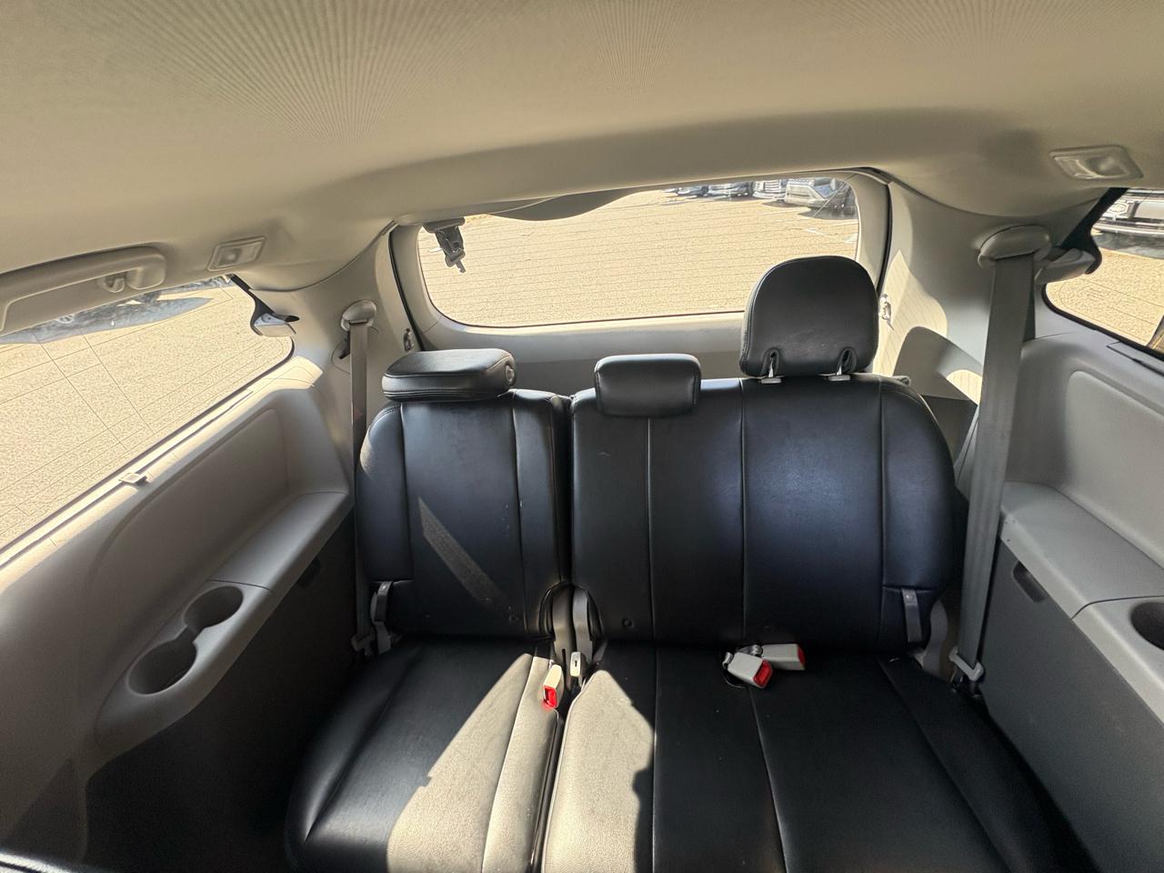 Toyota Sienna LE FWD 8-Passenger (Natl) 2020