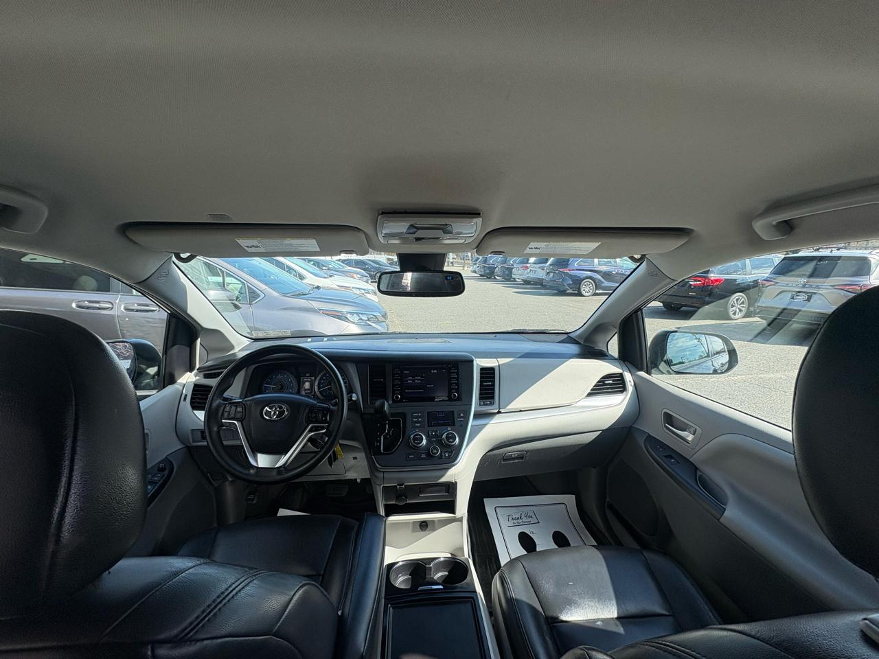 Toyota Sienna LE FWD 8-Passenger (Natl) 2020