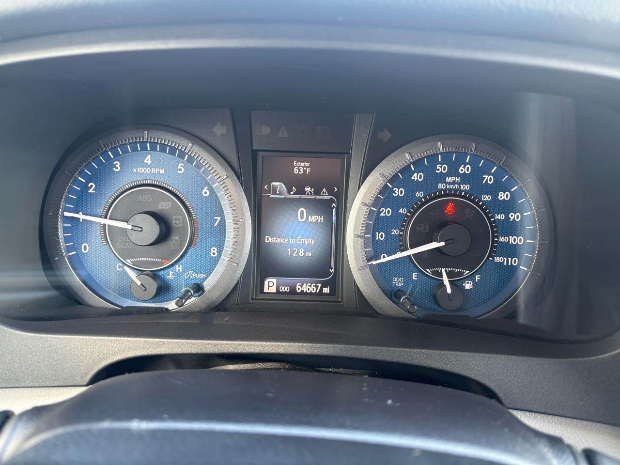 Toyota Sienna LE FWD 8-Passenger (Natl) 2020