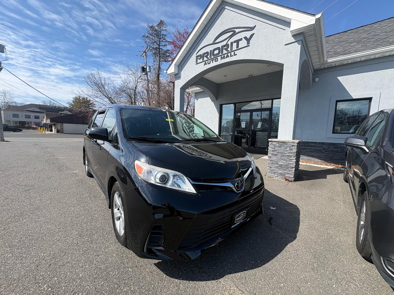 Toyota Sienna LE FWD 8-Passenger (Natl) 2020